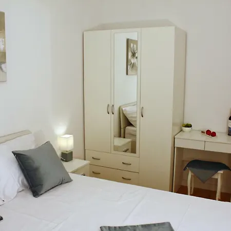 Apartment Ana *