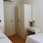 Ana * Dubrovnik